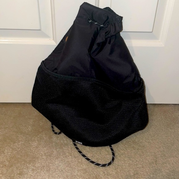 Victoria’s Secret PINK insulated bag - Picture 4 of 4